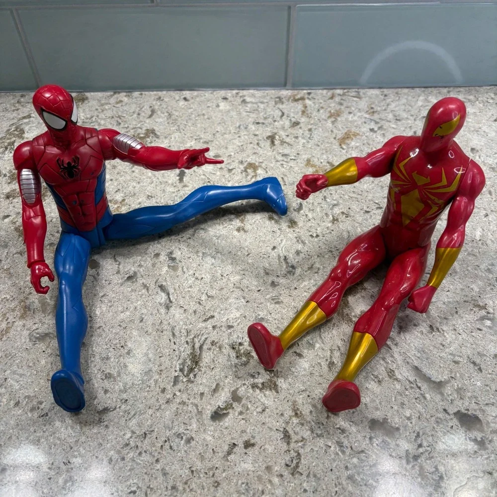 Marvel Spider Man & Iron Spider Action Figure Set Toys lot‎ of 2